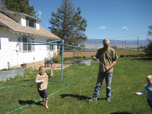 blade-and-bubble-face