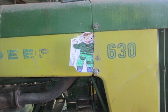 Flat-Stanley-and-Tractor