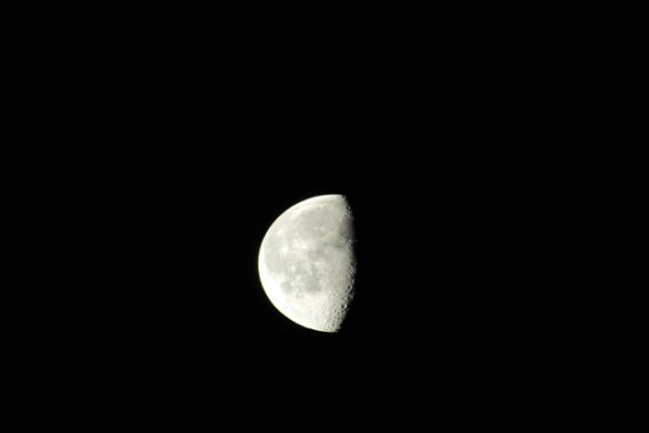 last-quarter-moon-004